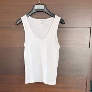 Evereve White Ribbed Scoop Neck Tank
